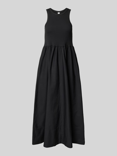 Produktfoto, schwarzes Damen Midikleid von YAS, Modell 'MIRI', A-Linie, Baumwoll-Elasthan-Mix, Rundhalsausschnitt, glatte Textur.