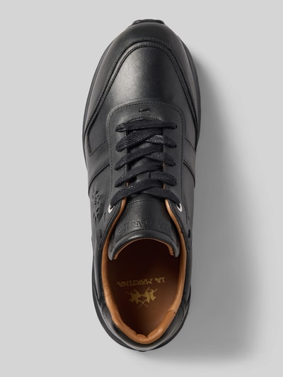 Produktfoto, sneakersy z naturalnej skóry Model 'Runner' od La Martina, czarne, zaokrąglony krój, detal z logo, wysokość obcasa 4 cm, wysokość cholewki 8 cm, szerokość w rozmiarze 44: 10 cm