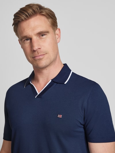 Christian Berg Men Regular Fit Poloshirt mit Logo-Stitching und Polokragen Dunkelblau 3