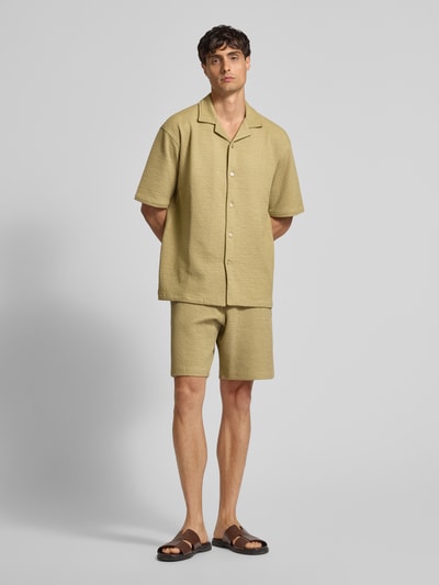 MCNEAL Relaxed Fit Sweatshorts mit Strukturmuster Schilf 1