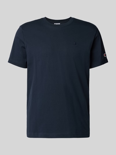 Produktfoto, T-Shirt mit Label-Stitchings und Rundhalsausschnitt von CHAMPION, Herren T-Shirt aus Reine Baumwolle in Regular-Fit, Rückenlänge bei Größe M 66 cm, dunkle Farbe, glatte Textur