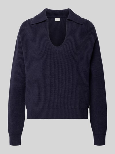 Produktfoto, dunkelblauer Strickpullover aus Lanawolle mit Polokragen und V-Ausschnitt von Stefanel, Regular Fit, fein gerippte Textur