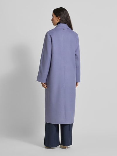 Marc Cain Płaszcz wełniany o szerokim kroju z podwójną listwą guzikową Lawendowy 5