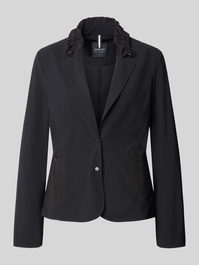 Produktfoto, Slim Fit Blazer mit Stretch-Anteil von Marc Cain in Schwarz, Reverskragen mit Tunnelzug, Knopfleiste, Reißverschlusstaschen, elastischer Material-Mix, glatte Textur, klare Linien, dezente Kontraste, Blazer für Damen