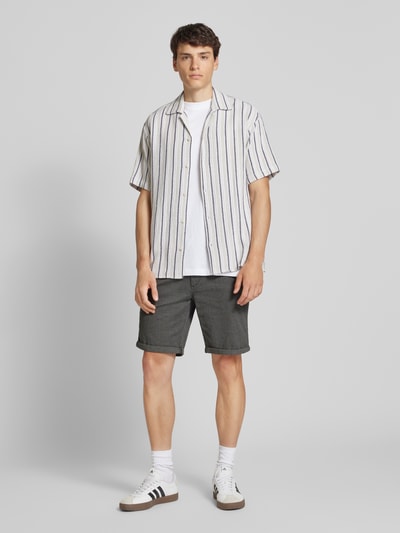Jack & Jones Regular Fit Shorts mit Strukturmuster Modell 'FURY' Hellblau 1