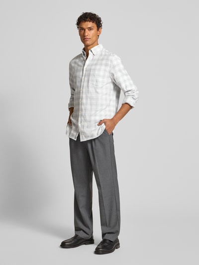 Christian Berg Men Koszula casualowa o kroju regular fit z kołnierzykiem typu button down Jasnoszary 1