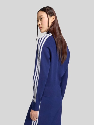 adidas Originals Slim Fit Strickjacke aus Viskose-Mix mit Logo-Stitching Dunkelblau 4