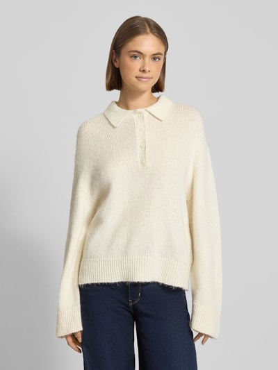 Gina Tricot Strickpullover mit Umlegekragen und Knopfleiste Ecru 4