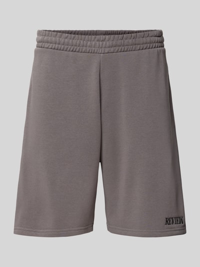 Produktfoto, Regular Fit Shorts mit Label-Stitching von REVIEW in Grau, elastischer Bund, Baumwoll-Mix, strukturierte Oberfläche.