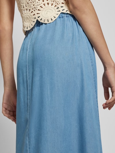 Only Długa spódnica z imitacji denimu model ‘PEMA VENEDIG’ Jeansowy niebieski 3