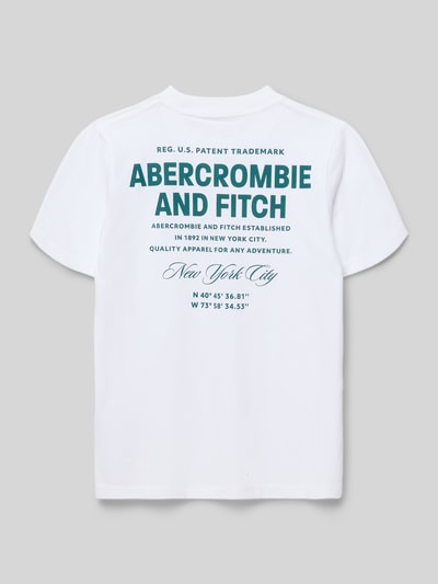 Produktfoto, weißes T-Shirt aus Baumwoll-Mix mit grünem Label-Print Modell 'CITY STACK' von Abercrombie&Fitch, gerade Passform, Rückenansicht.