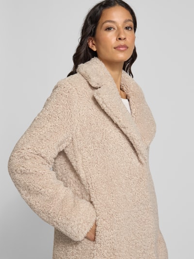 White Label Relaxe Fit Mantel aus Kunstfell mit Reverskragen Ecru 3