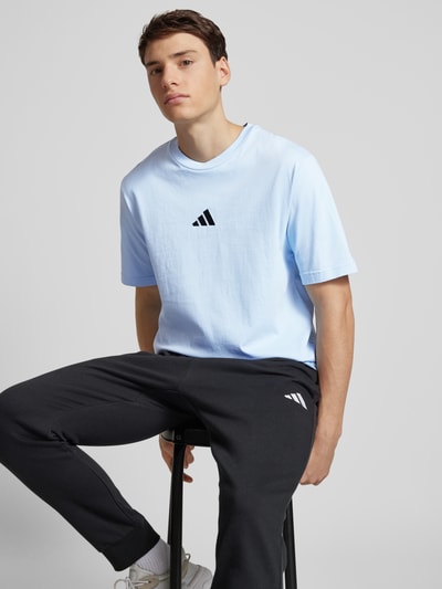 ADIDAS SPORTSWEAR T-Shirt mit Logo-Stitching Bleu 3