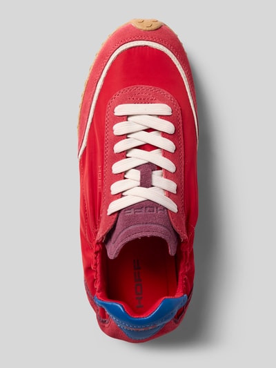 Produktfoto, Sneaker aus Leder-Mix mit Logo-Detail Modell 'Bridge' von HOFF in Rot mit Schnürverschluss, abgerundete Passform, profilierte Sohle, Absatzhöhe 1 cm, Schafthöhe 7 cm, Schaftweite 9 cm