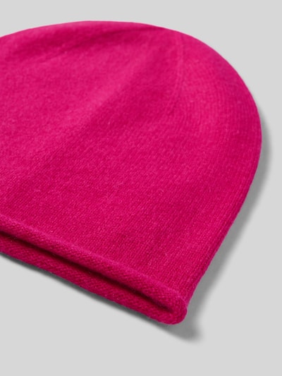 Produktfoto, Mütze aus reinem Kaschmir von Christian Berg Woman in Pink, Strick-Optik, Ziernaht, Rollsaum, weiche Textur