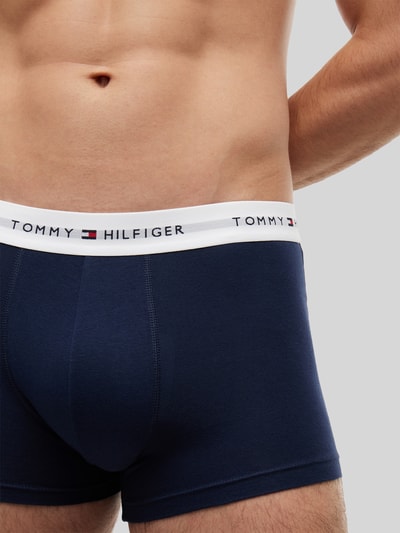 Tommy Hilfiger obcisłe bokserki o kroju regular fit z mieszanki bawełny w zestawie 3 szt. Granatowy 3