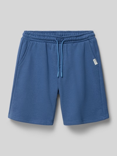 Produktfoto, Sweatshorts mit Label-Detail und Eingrifftaschen von Garcia aus Baumwoll-Mix in Blau, Regular-Fit, elastischer Bund mit Tunnelzug, Bundweite bei Größe 140: 34 cm, Innenbeinlänge 20 cm.