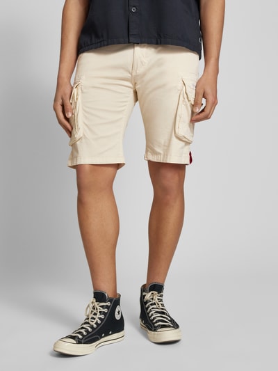 Alpha Industries Regular Fit Cargoshorts mit Label-Stitching Modell 'CREW SHORT' Offwhite 4
