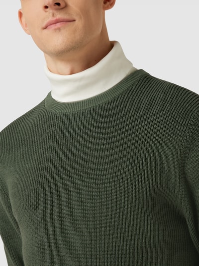 Christian Berg Men Strickpullover mit Label-Patch Grass Mel 3