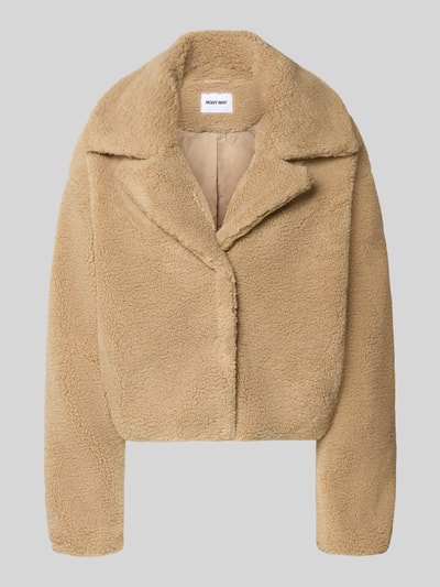 Produktfoto, Cropped Jacke aus Teddyfell Modell 'Nati' von NOISY MAY®, beżowy, miękka tekstura, krój cropped fit, szerokość w rozmiarze S: 50 cm, długość tyłu w rozmiarze S: 50 cm, szerokość ramion w rozmiarze S: 53 cm, długość rękawa w rozmiarze S: 56 cm, kołnierz z klapami