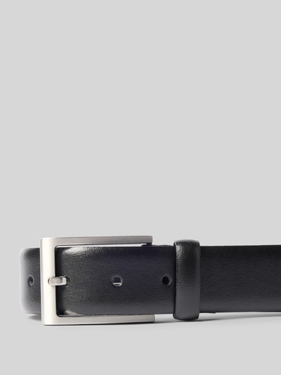 Produktfoto, Glattleder-Gürtel mit Dornschließe von Montego im klassischen Design aus Leder-Mix, schwarze Farbe, Breite 126 cm bei Größe 110