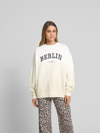Lala Berlin Oversized Sweatshirt mit Statement-Print Ecru 4