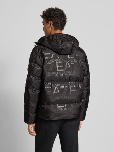 EA7 Emporio Armani Regular fit gewatteerd jack met all-over logoprint, model 'MOUNTAIN' Zwart - 5