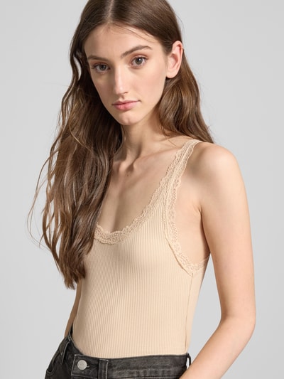 Only Regular Fit Tank Top mit Frill am Saum Modell 'SARA' Sand 3