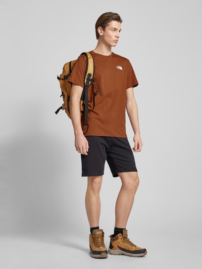 The North Face T-Shirt mit Label-Print Modell 'REDBOX' Mittelbraun 1