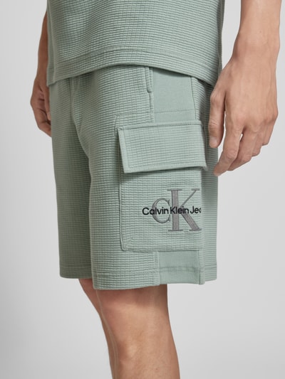 Calvin Klein Jeans Sweatshorts mit Label-Stitching Stein 3