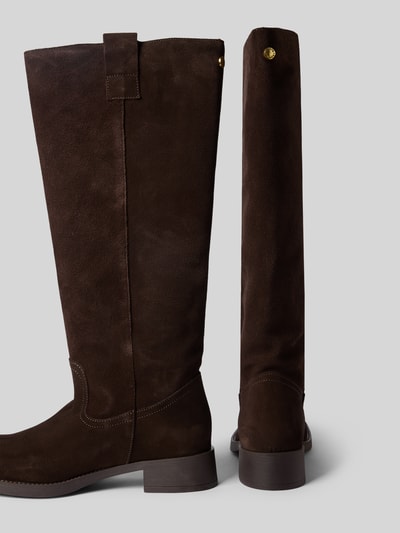 Produktfoto, Stiefel aus Leder Modell 'Zola' von Steve Madden, dunkelbraun, abgerundete Spitze, 4 cm Absatz, 42 cm Schafthöhe, samtige Textur, Damen Stiefel