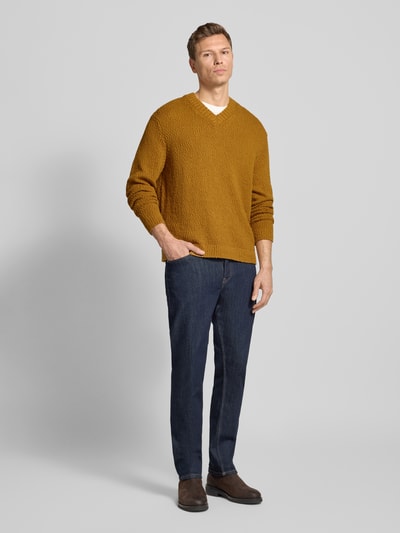 SELECTED HOMME Sweter z dzianiny o kroju regular fit z czystej bawełny ekologicznej model ‘Angus’ Mosiądzowy 1