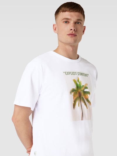 Colours & Sons T-shirt z nadrukiem z motywem i logo model ‘Blurred Palm’ Biały 3