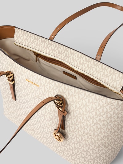 Produktfoto, Shopper mit Label-Details Modell 'QUINN' von MICHAEL Michael Kors in Beige mit hellbraunen Tragegriffe, offenes Hauptfach, 45 cm Breite, 29 cm Länge, 15 cm Tiefe, 65 cm Schulterriemen