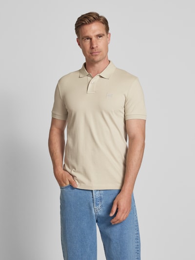 BOSS Orange Slim Fit Poloshirt mit Label-Badge Modell 'Passenger' Sand 4
