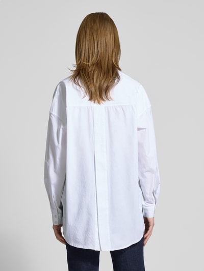 My Essential Wardrobe Boxy fit overhemdblouse met extra brede schouders, model 'Sunna' Wit - 5
