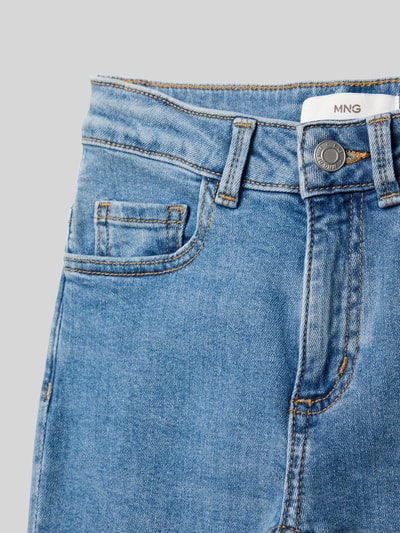 MANGO Flared Fit Jeans mit Logo-Patch Blau 2