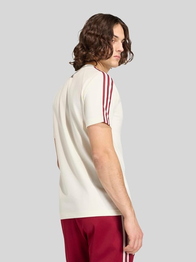 adidas Originals t-shirt o kroju slim fit z mieszanki bawełny Złamany biały 5