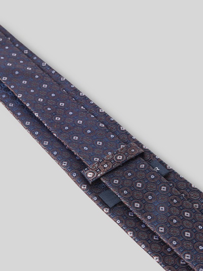 Produktfoto, Krawatte aus reiner Seide von Prince Bowtie in Dunkelblau mit Strukturmuster, Teilungsnähten und klassischer Passform, Breite 7 cm.