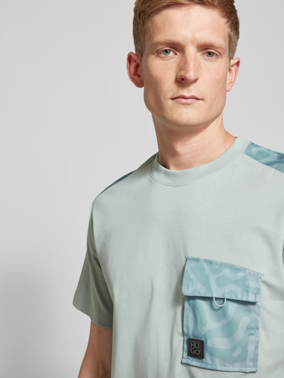 HUGO T-Shirt mit Label-Patch Modell 'Dabieno' Mint 3