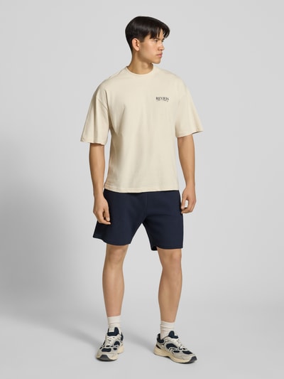 REVIEW Sweatshorts mit Strukturmuster Marine 1