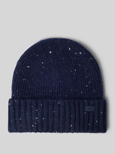Produktfoto, dunkelblaue Mütze aus elastischem Material-Mix Modell 'CRUSH' von JACK & JONES mit Label-Detail, breite Krempe, gestrickte Struktur