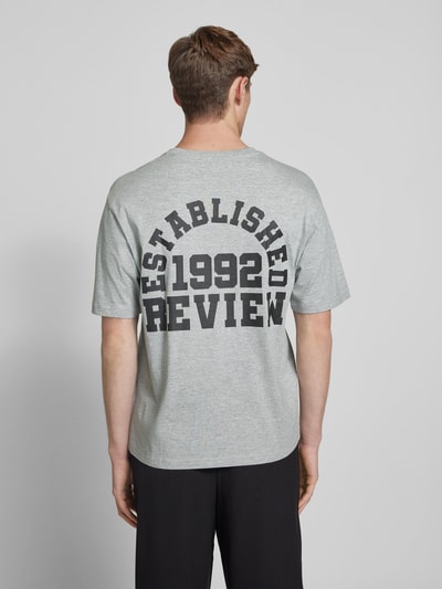 REVIEW Regular Fit T-Shirt aus Baumwoll-Viskose-Mix Hellgrau Melange 5