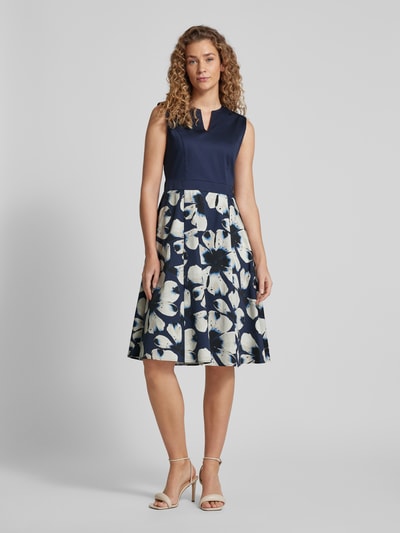 s.Oliver BLACK LABEL Knielange jurk met bloemenmotief Marineblauw - 1