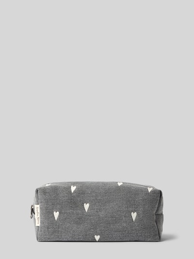 Produktfoto, Fanny Pack aus reiner Baumwolle mit Logo-Patch von Studio Noos, grau mit weißem Herzchen-Stitching, Reißverschluss, rechteckige Form, weiche Stofftextur, Maße ca. 24 x 11 x 9 cm