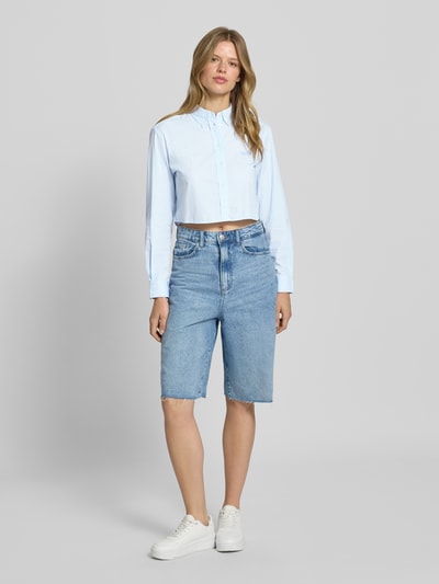 Tommy Jeans Cropped Fit Hemdbluse aus reiner Baumwolle Hellblau 1