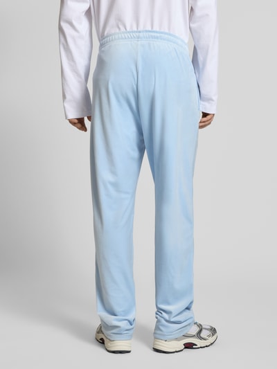 KARL KANI Sweatpants mit Label-Stitching Hellblau 5