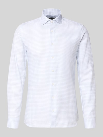 Produktfoto, Super Slim Fit Business-Hemd mit Kentkragen von OLYMP, czysta bawełna, krój super slim fit, kołnierzyk typu kent, listwa guzikowa, długość tyłu w rozmiarze 40: 80 cm, szerokość ramion w rozmiarze 40: 44 cm, długość rękawów w rozmiarze 40: 67 cm