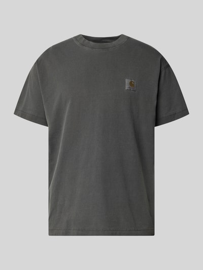 Produktfoto, T-Shirt mit Label-Detail Modell 'Nelson' von Carhartt Work In Progress, dunkles Grau, Reine Baumwolle, Relaxed-Fit, Rundhalsausschnitt, Rückenlänge 72 cm Größe M