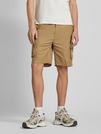 KARL KANI Regular Fit Cargoshorts mit Label-Stitching Beige 4